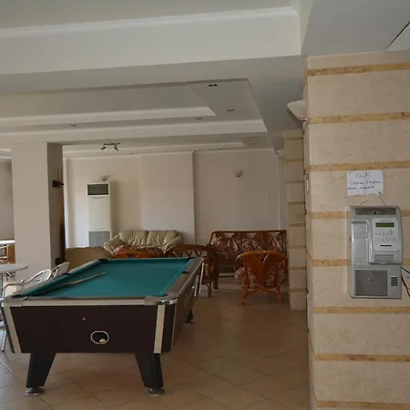 Kostas Studios Лаганас